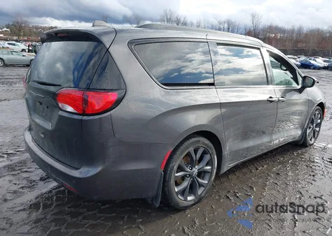 2018 Chrysler Pacifica Touring L из США, поврежденный, VIN 2C4RC1BG8JR193682